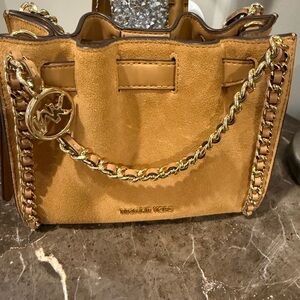 🔥Authentic Michael Kors Mina Small Suede Logo Chain Crossbody Bag🔥